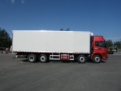 歐曼BJ5312XLC-XB冷藏車 冷鏈運(yùn)輸?shù)膶I(yè)解決方案